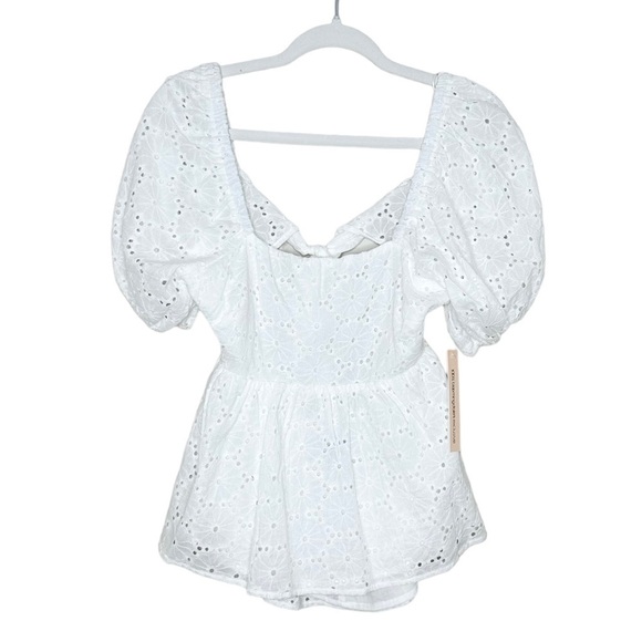 AQUA Bloomingdale's Small Eyelet White Open Tie back Blouse - Picture 1 of 5